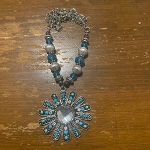 Elegant Silver and Blue Pendant Necklace